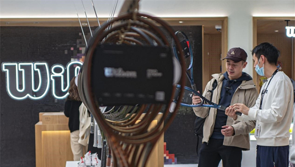La Chine soutient l'économie de lancement pour accro?tre une offre de haute qualité                    Modèles, figurines, poupées... Il n'y a pas si longtemps, le premier magasin d'une marque de jouets en Chine centrale a ouvert ses portes au centre commercial Grandjoy à Changsha, capitale de la province du Hunan (centre de la Chine). 
